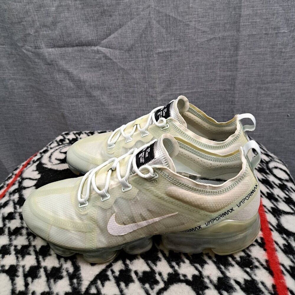 %Nike Air VaporMax 2019 Barely Grey Size 10.5 Mens AR6631-005 Men A9